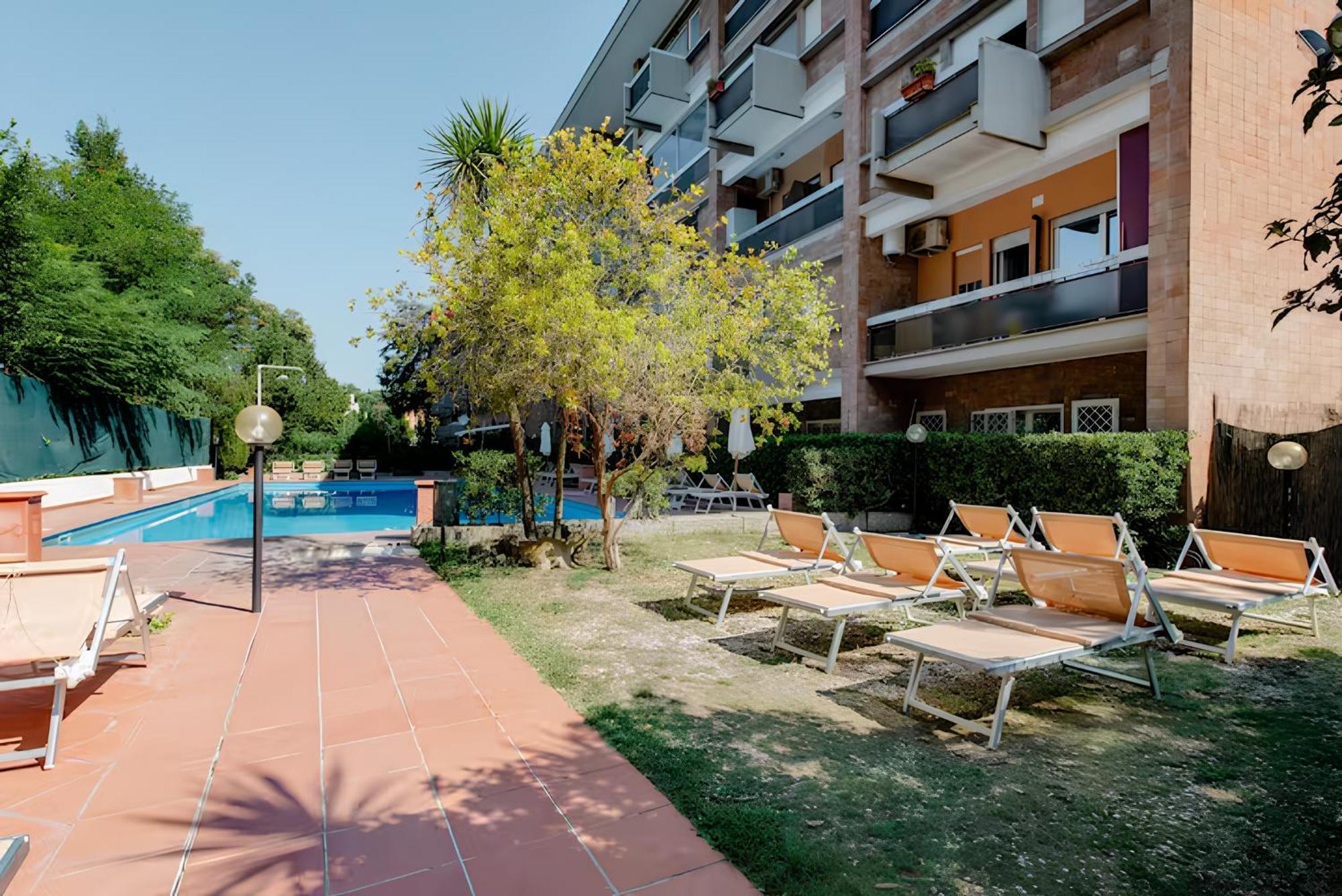 Aurelia Antica Terrace Apt Free Pool And Parking ローマ エクステリア 写真